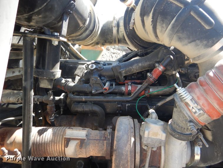 image for item DH2537 2005 Kenworth T800 semi truck