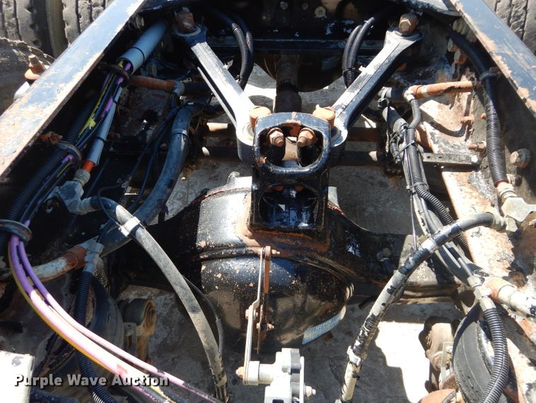 image for item DH2537 2005 Kenworth T800 semi truck