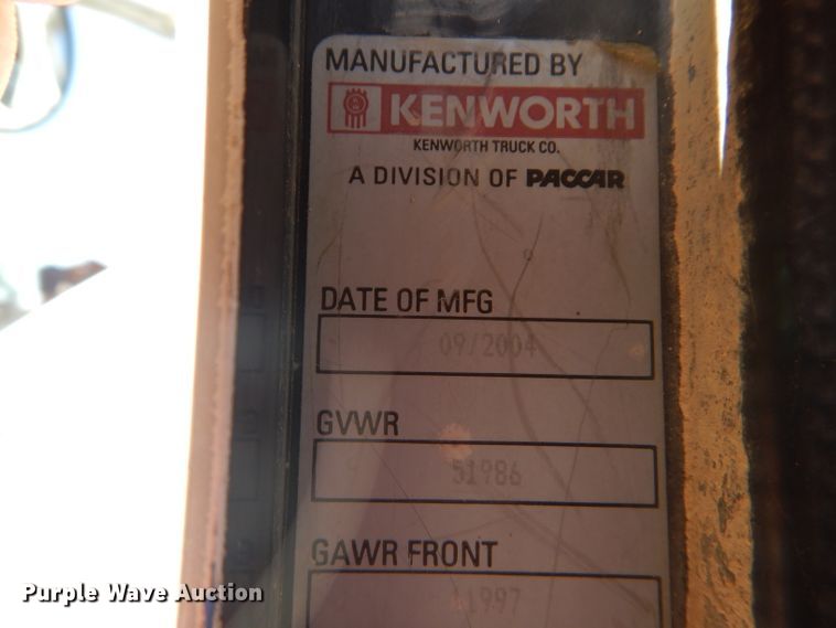 image for item DH2537 2005 Kenworth T800 semi truck