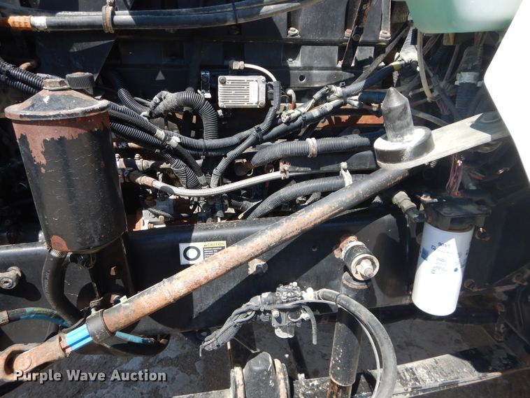 image for item DH2539 2005 Kenworth T800 semi truck