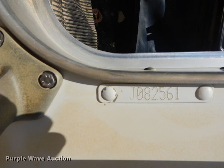 image for item DH2539 2005 Kenworth T800 semi truck