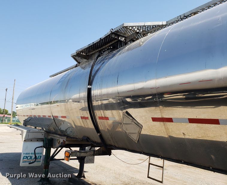 image for item DH2830 1988 Heil tank trailer