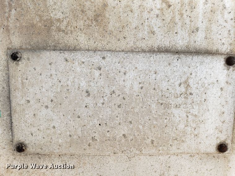 image for item DH2831 1973 Fruehauf UNR468701 tank trailer