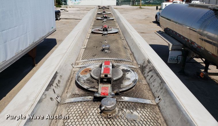 image for item DH2831 1973 Fruehauf UNR468701 tank trailer