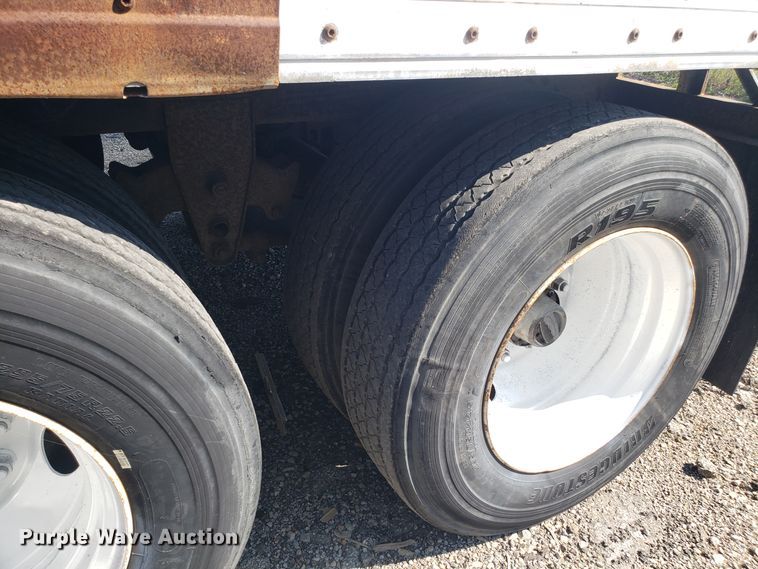 image for item DH2835 1997 Wabash dry van trailer