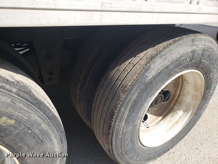 image for item DH2842 1998 Utility dry van trailer