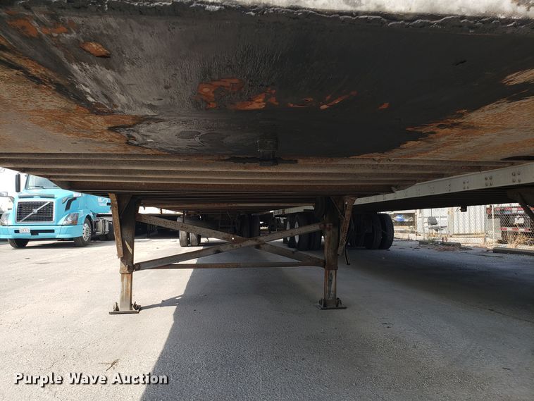 image for item DH2843 1996 Utility dry van trailer