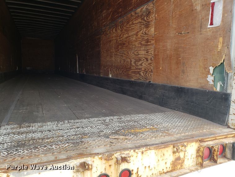 image for item DH2843 1996 Utility dry van trailer