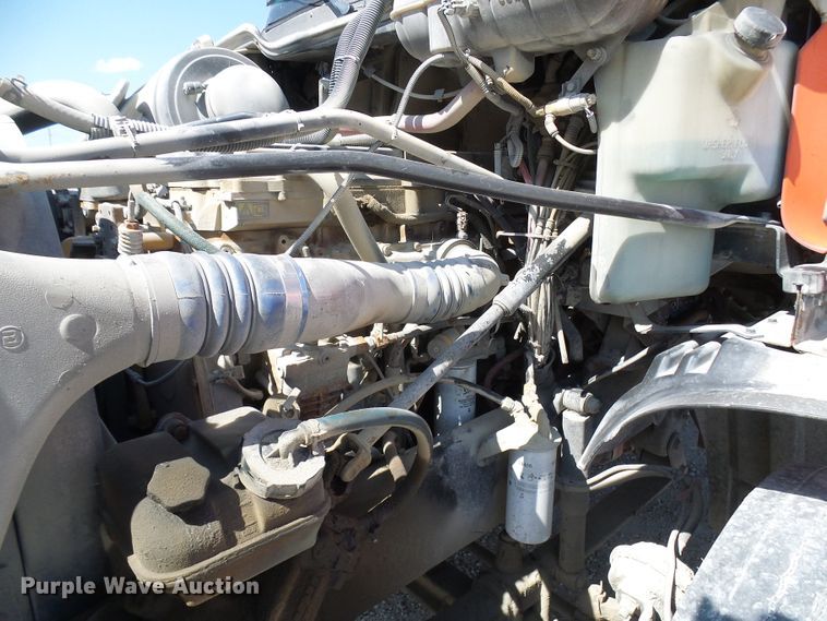 image for item DI0666 2006 Freightliner Columbia semi truck