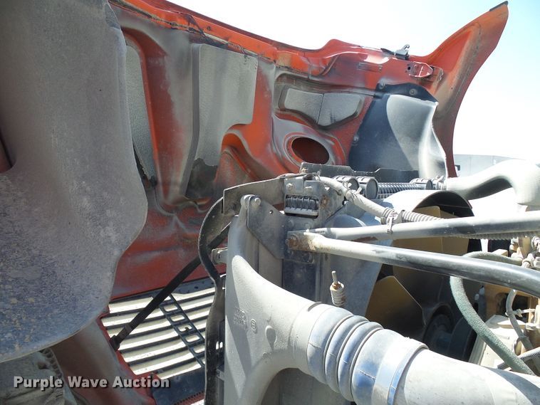 image for item DI0666 2006 Freightliner Columbia semi truck