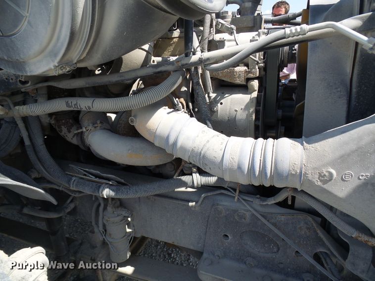 image for item DI0666 2006 Freightliner Columbia semi truck