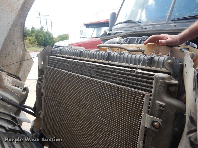 image for item DI1765 2012 Freightliner Cascadia 125 semi truck