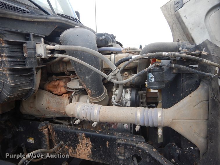 image for item DI1765 2012 Freightliner Cascadia 125 semi truck