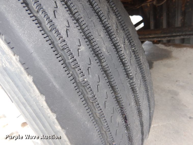 image for item DI1765 2012 Freightliner Cascadia 125 semi truck