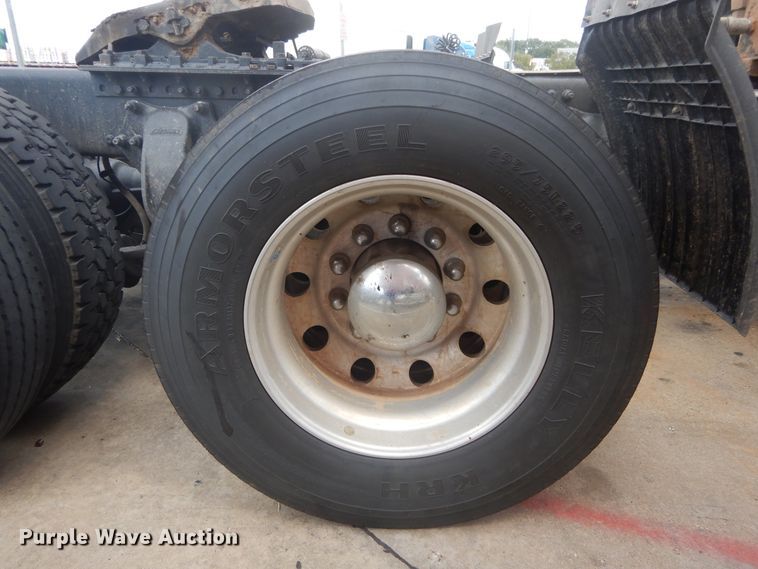 image for item DI1765 2012 Freightliner Cascadia 125 semi truck