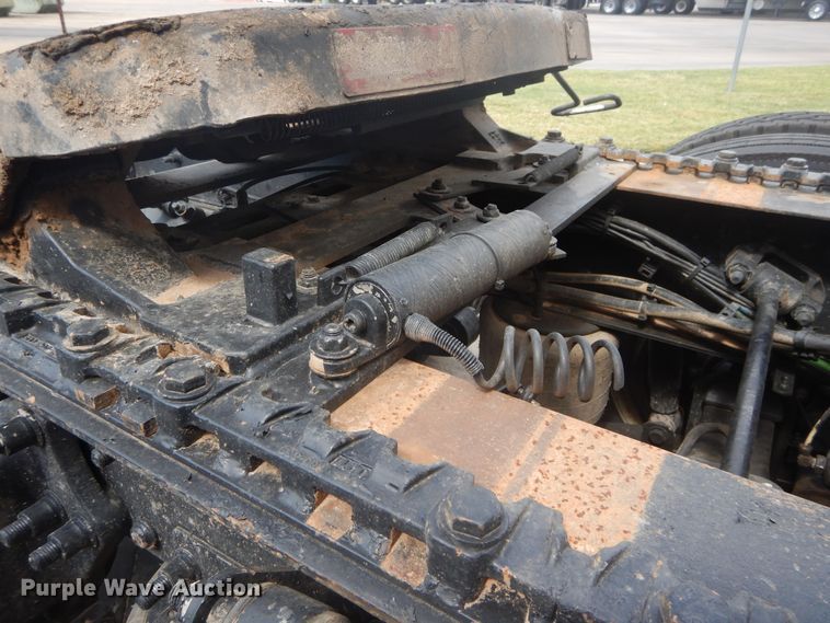 image for item DI1765 2012 Freightliner Cascadia 125 semi truck