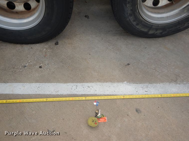 image for item DI1765 2012 Freightliner Cascadia 125 semi truck