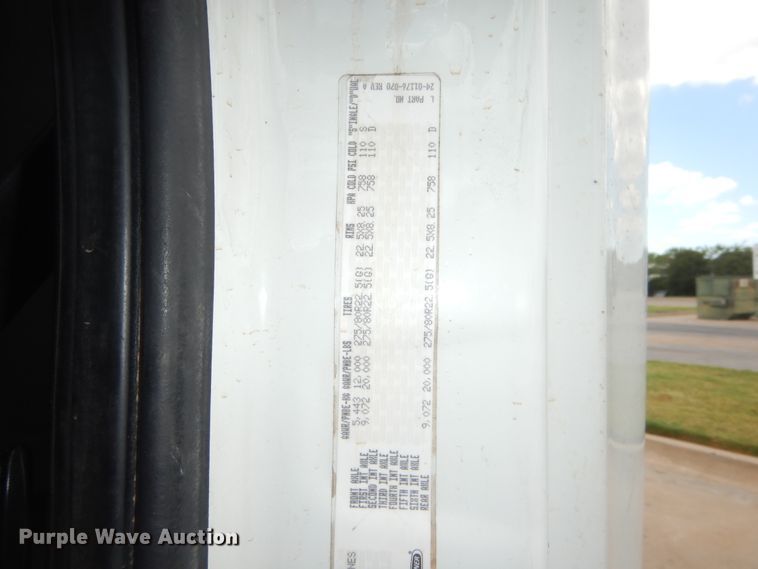 image for item DI1765 2012 Freightliner Cascadia 125 semi truck