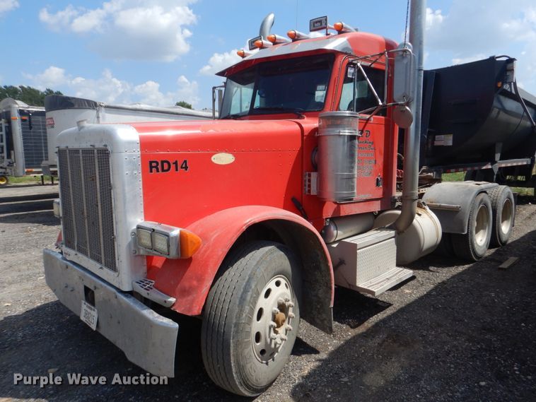 image for item DI2295 2003 Peterbilt 379 semi truck