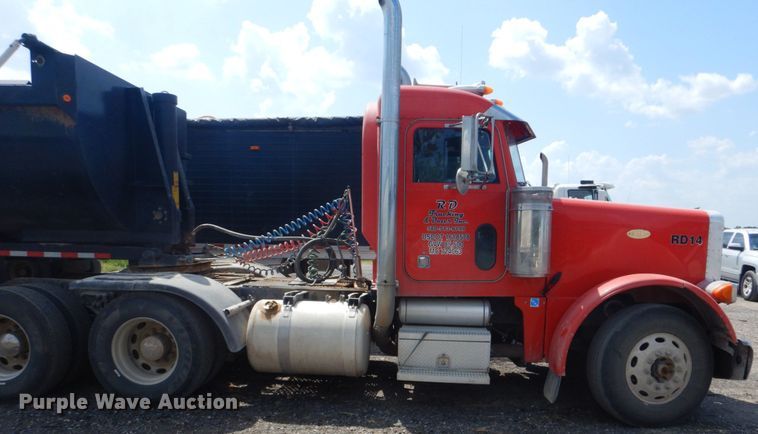 image for item DI2295 2003 Peterbilt 379 semi truck