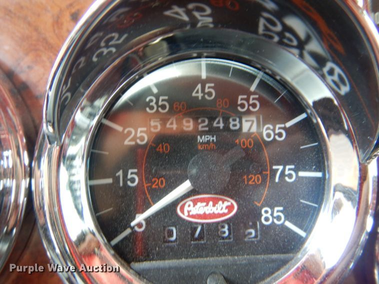 image for item DI2295 2003 Peterbilt 379 semi truck