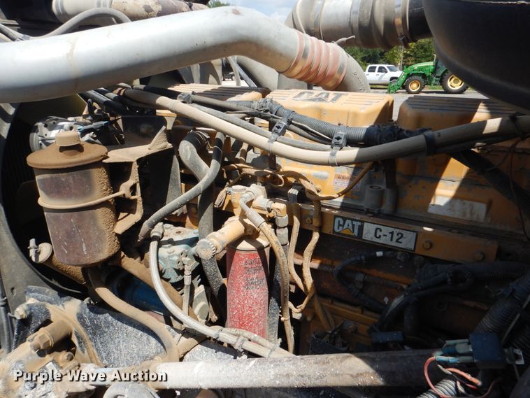 image for item DI2295 2003 Peterbilt 379 semi truck