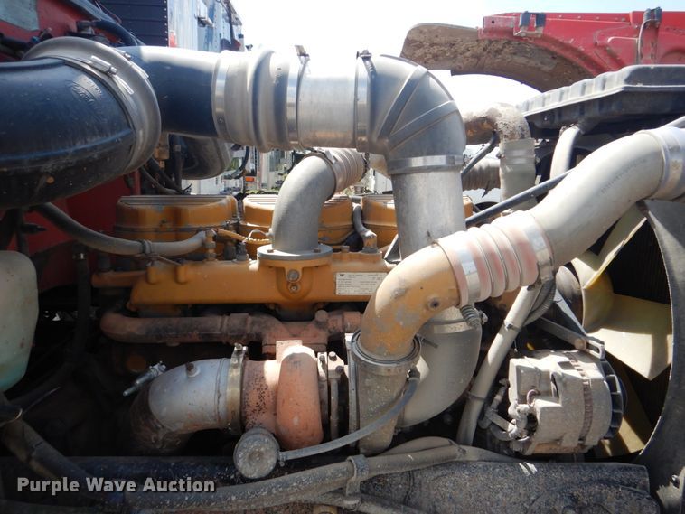 image for item DI2295 2003 Peterbilt 379 semi truck