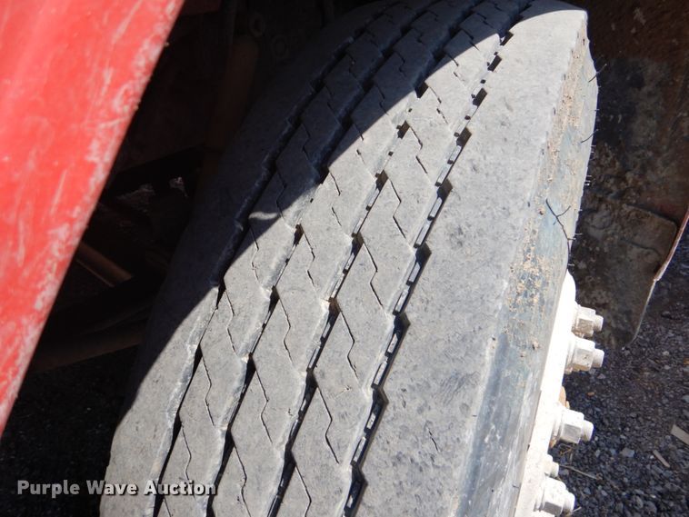 image for item DI2295 2003 Peterbilt 379 semi truck