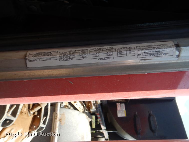 image for item DI2295 2003 Peterbilt 379 semi truck