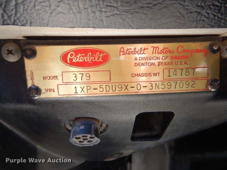 image for item DI2295 2003 Peterbilt 379 semi truck