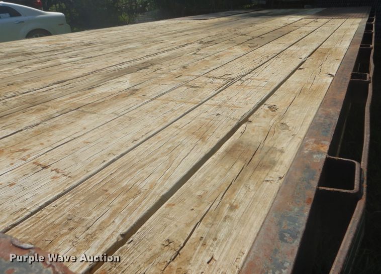 image for item DI2317 2008 Trail King Master equipment trailer