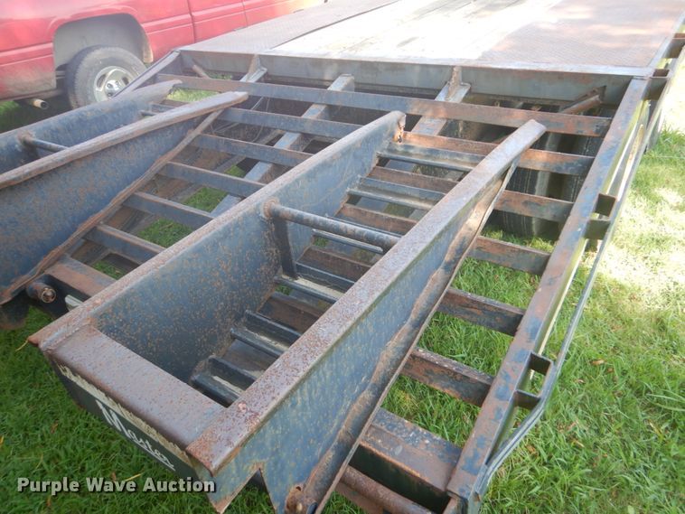 image for item DI2317 2008 Trail King Master equipment trailer