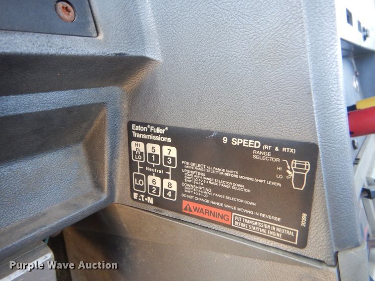 image for item ED9444 1995 Mack CH613 semi truck