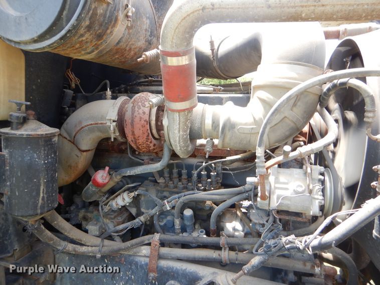 image for item ED9444 1995 Mack CH613 semi truck