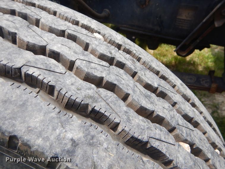 image for item ED9444 1995 Mack CH613 semi truck