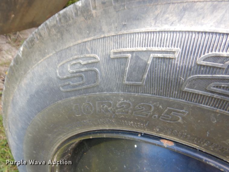 image for item ED9444 1995 Mack CH613 semi truck