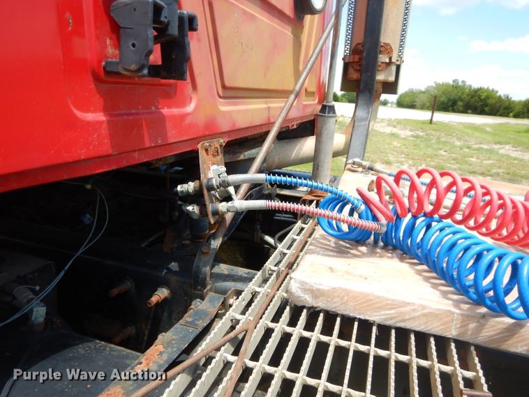 image for item ED9444 1995 Mack CH613 semi truck