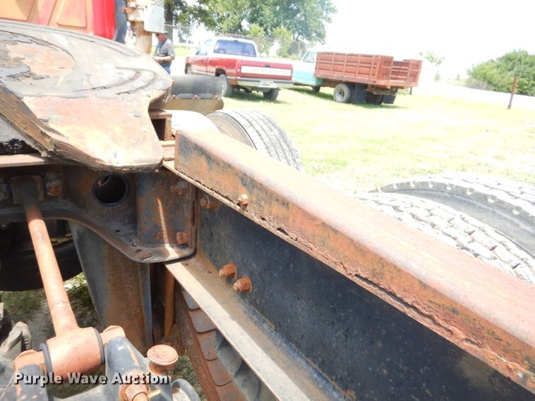 image for item ED9444 1995 Mack CH613 semi truck