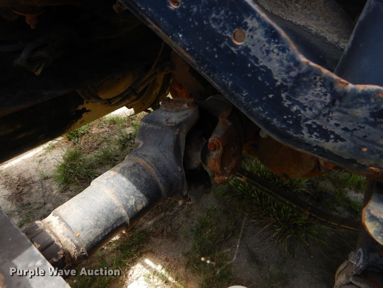 image for item ED9444 1995 Mack CH613 semi truck