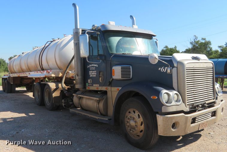 image for item EQ9288 2006 Freightliner Coronado semi truck