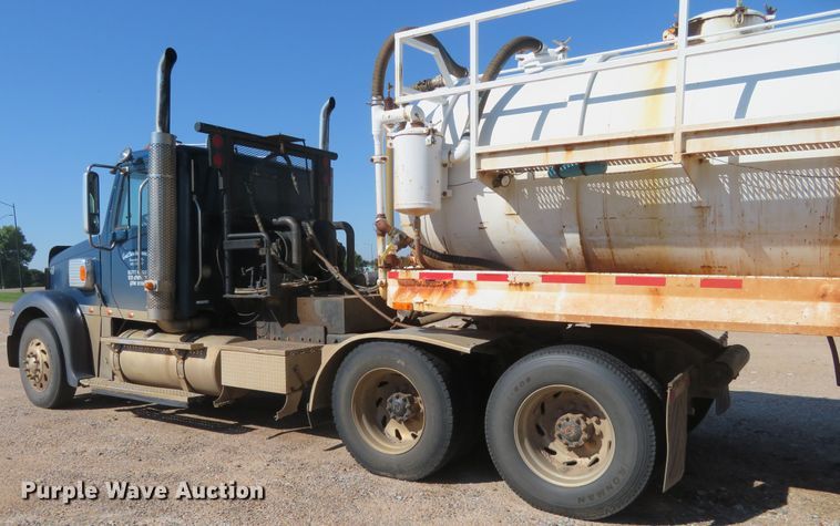 image for item EQ9288 2006 Freightliner Coronado semi truck