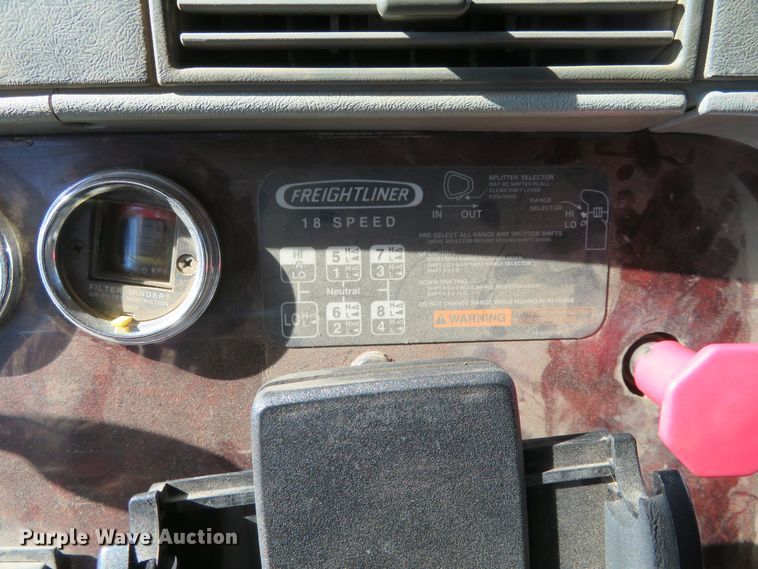 image for item EQ9288 2006 Freightliner Coronado semi truck