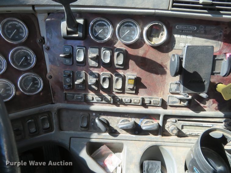 image for item EQ9288 2006 Freightliner Coronado semi truck