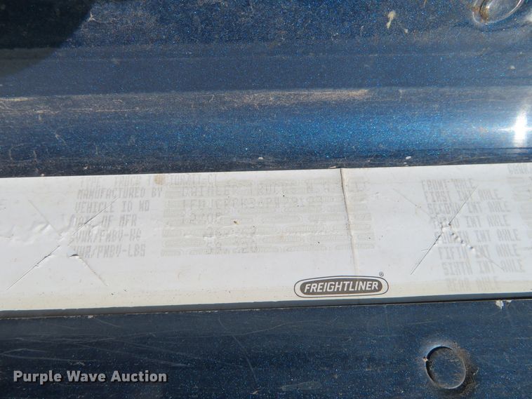 image for item EQ9288 2006 Freightliner Coronado semi truck