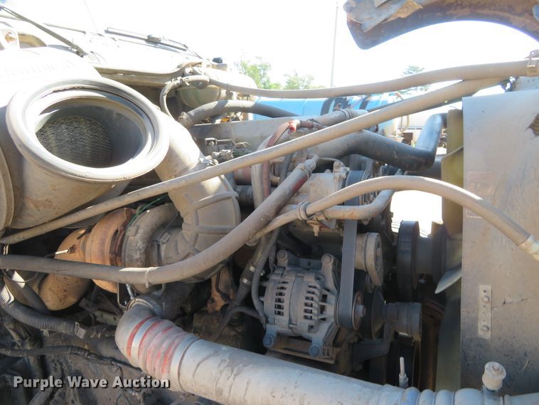 image for item EQ9288 2006 Freightliner Coronado semi truck