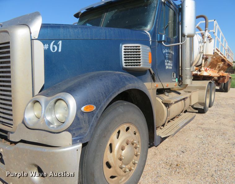 image for item EQ9288 2006 Freightliner Coronado semi truck