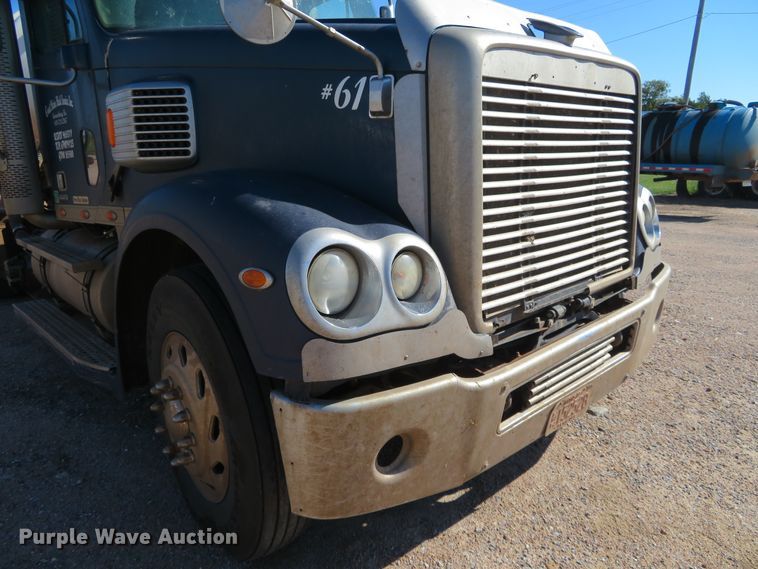 image for item EQ9288 2006 Freightliner Coronado semi truck