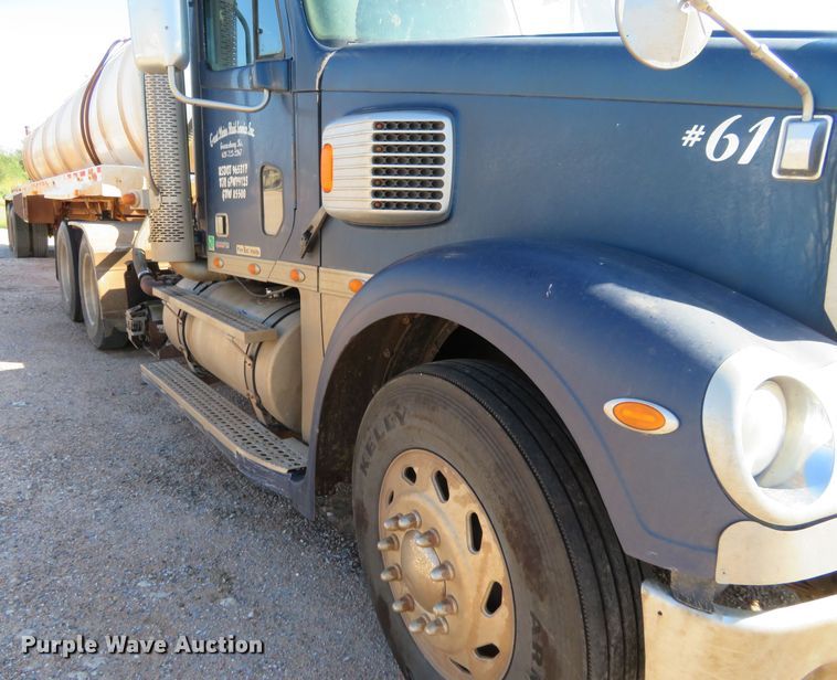 image for item EQ9288 2006 Freightliner Coronado semi truck