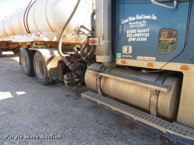 image for item EQ9288 2006 Freightliner Coronado semi truck