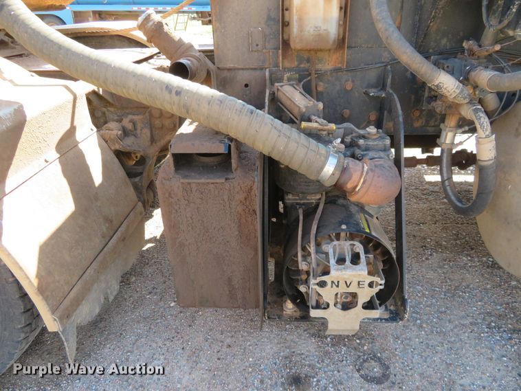 image for item EQ9288 2006 Freightliner Coronado semi truck